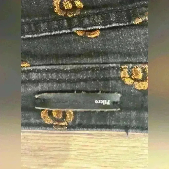 Anthropologie Pilcro Slim Straight Black Jeans with Floral Embroidery - Picture 5 of 11